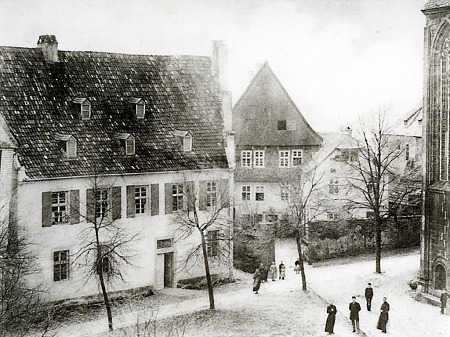 Stiftshof in Fritzlar nördlich des Doms, um 1867