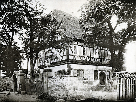 Das Herrenhaus im Gutshof der von Linsingen in Großenenglis, 1890-1900
