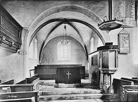 Das Innere der Kirche in Helsa nach Osten, um 1910