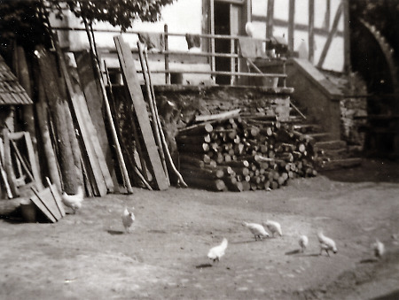 Hof der Dorfmühle in Brandoberndorf, 1940