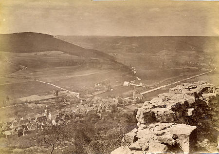Blick von der Burg Breuberg auf Hainstadt (?), um 1875