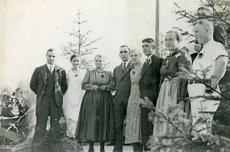 Männer und Frauen aus Niederaula, 1935