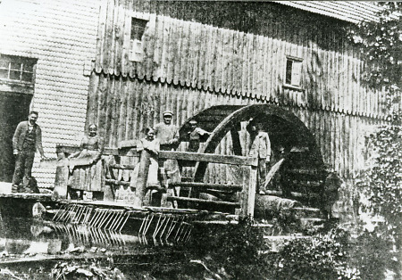Der Müller der Untermühle in Niederaula und seine Familie, um 1925