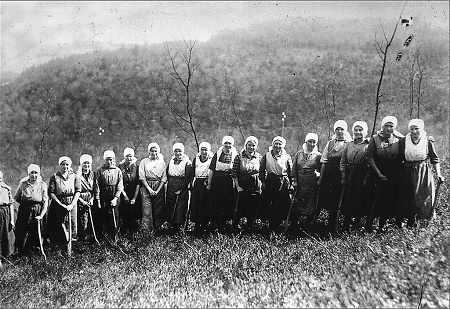 Weidelbacher Pflanzfrauen („Blanzemahlercher“), 1920er Jahre