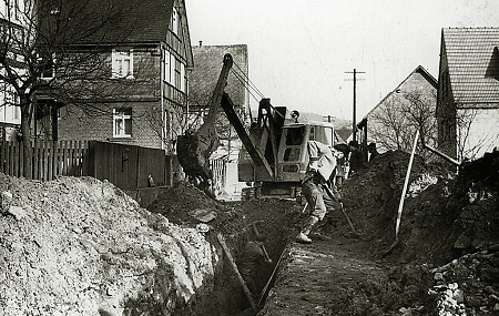 Kanalisierungsarbeiten in Niederroßbach, 1971