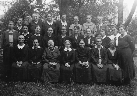 Die Oberroßbacher Frauenhilfe, um 1930