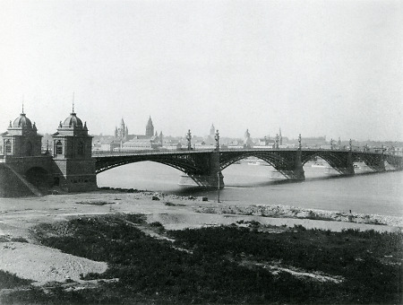 Die neue Rheinbrücke bei Mainz, um 1885