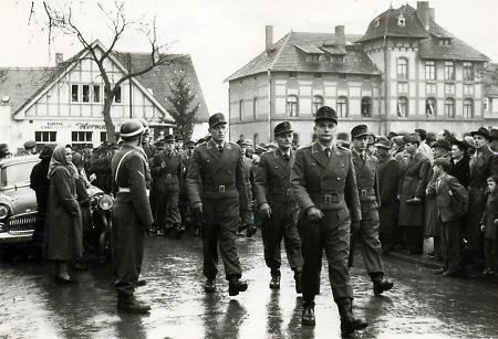 Einzug der Bundeswehr in Fritzlar, 14. Dezember 1956