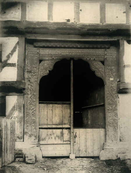 Die Tür des Hauses Nr. 92 in Deisel, vor 1891