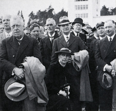 Gäste bei der Inbetriebnahme des Frankfurter Flughafens, 1936