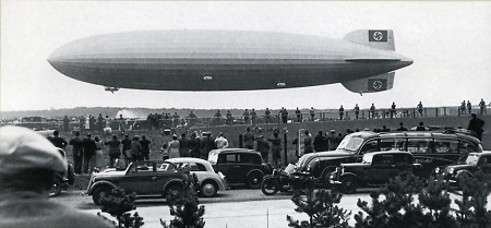 Luftschiff LZ 129 „Hindenburg“ in Frankfurt, 1936-1937