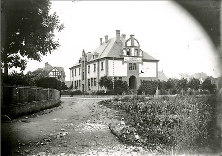 Die neuerbaute Präparandenanstalt in Herborn, um 1908