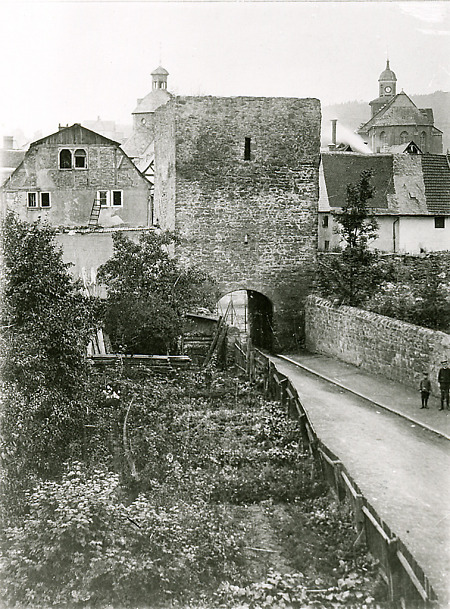 Aufnahme vor dem Herborner Hintersandtor, 1900-1910