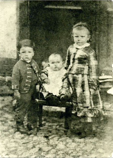 Drei Kinder aus Herborn, 1880