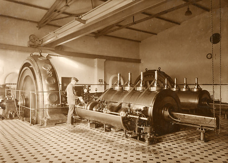 Maschinenraum im Heizwerk der Landes-Heil- und Pflegeanstalt Herborn, um 1925