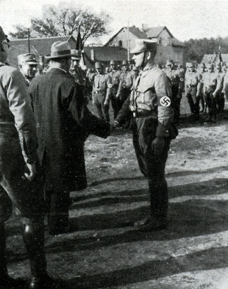 Ritter von Epp begrüßt oberhessische SA-Sturmführer, 1931