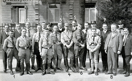 Die NSDAP-Führungsriege aus Hessen trifft sich im „Braunen Haus“ in Darmstadt, Sommer 1931