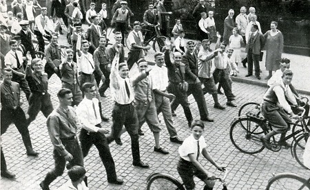 Nationalsozialistischer Aufmarsch zur „Begrüßung der heimkehrenden Reichswehr“, Vor 1932