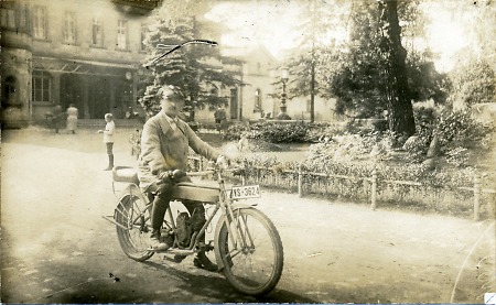 Bensheimer Motorradfahrer, 1925