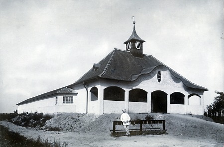 Die Badeanstalt in Bensheim, außen, um 1905