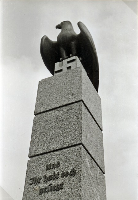 „Und ihr habt doch gesiegt“. Hitlerputsch-Denkmal im Kurpark Bensheim, 1935