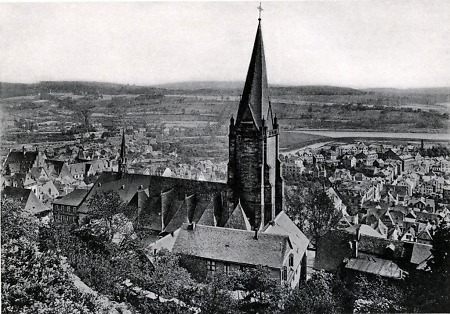 Lutherische Pfarrkirche von Marburg, um 1875