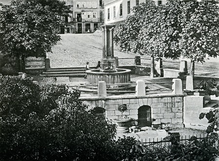 Der Beringbrunnen am Plan, Marburg, vor 1934