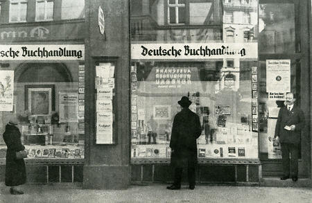Nationalsozialistische Buchhandlung in Frankfurt, 1941