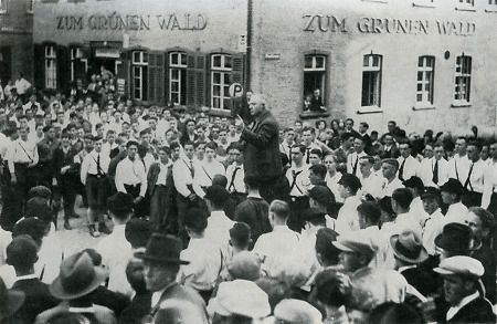 Jakob Sprenger bei einer Propagandaveranstaltung in Kronberg (Taunus), 1925-1928
