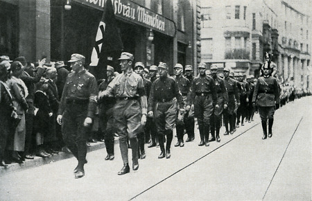 Frankfurter SA bei einem Aufmarsch in Frankfurt am Main 1925, 1925