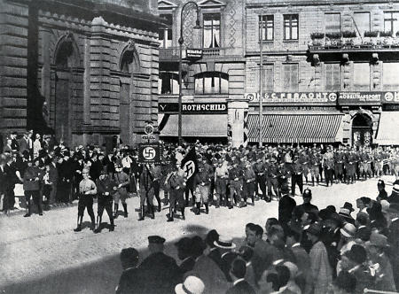 Kundgebung der Frankfurter SA auf dem Börsenplatz in Frankfurt, 1928