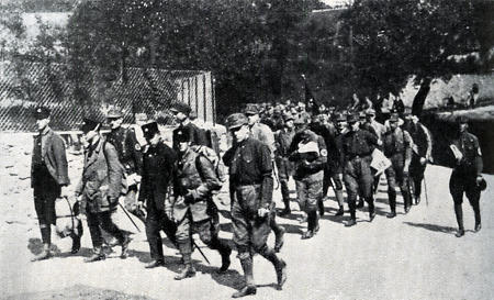 Nationalsozialistischer Propaganda-Marsch in Bickenbach, um 1920-1930