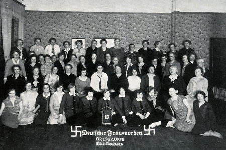 Erste Frauengruppe der NSDAP in Wiesbaden, 1933-1945