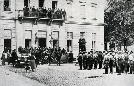 SA vor dem hessischen Landtag in Darmstadt, Frühjahr 1933