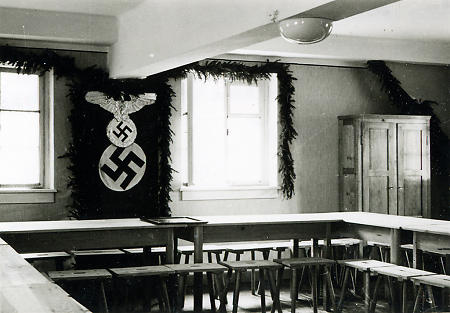 Versammlungsraum im Christian Crößmann-Heim der HJ in Bensheim, 29. September 1935