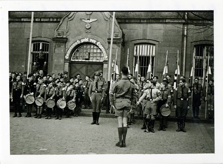 Spielmannszug der HJ beim Reichsberufswettkampf in Bensheim, 1937
