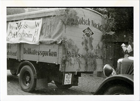 Lastwagen des Winterhilfswerks in Bensheim, Winter 1934-1935