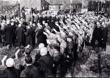 Trauerfeier auf dem Friedhof in Bensheim, 1930-1935
