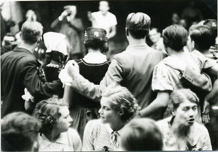 Franzosen zu Gast bei einer Familie in Bensheim, Juli 1937