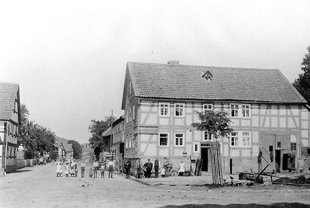 Das Gasthaus Georg Wolf in Altenlotheim, um 1910