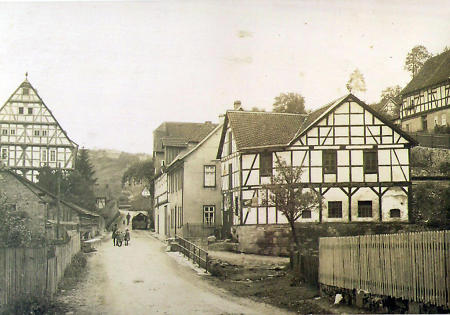 Itterbrücke, Krämerladen und Gastwirtschaft in Thalitter, um 1930-1940