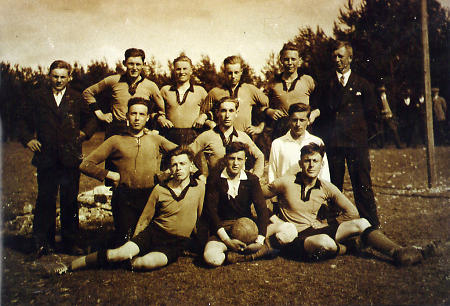 Fußballmannschaft aus Dorfitter, 1930