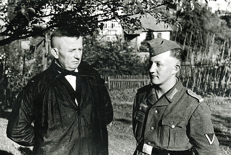 Mann aus Schrecksbach vermutlich mit seinem Sohn, 1936-1944