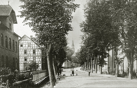 Die Frankenberger Bahnhofsstraße, um 1910