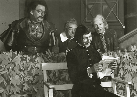 Theateraufführung von „Was ihr wollt“ nach Shakespeare in der Frankenberger Stadthalle, 1950