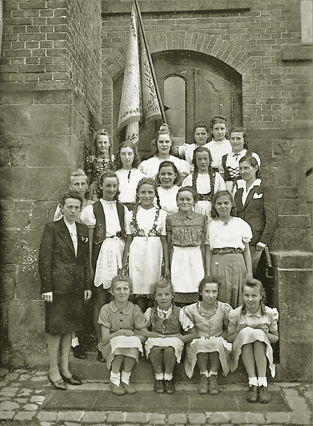 Turnerinnen des TSV Hessen 1848 Frankenberg, um 1950