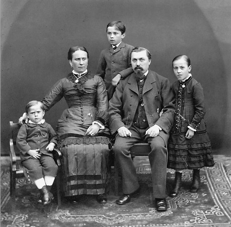 Die Familie des Frankenberger Buchdruckers Franz Kahm, um 1885