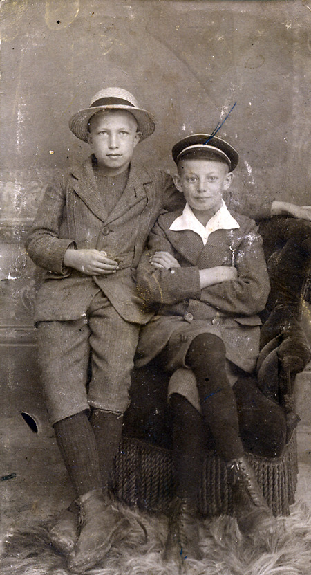 Zwei Jungen aus Frankenberg, um 1920/25