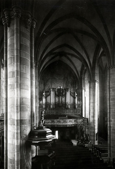 Innenansicht des Wetzlarer Doms mit Orgel, um 1900, um 1900