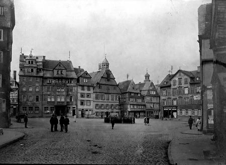 Marktplatz in Butzbach, um 1900